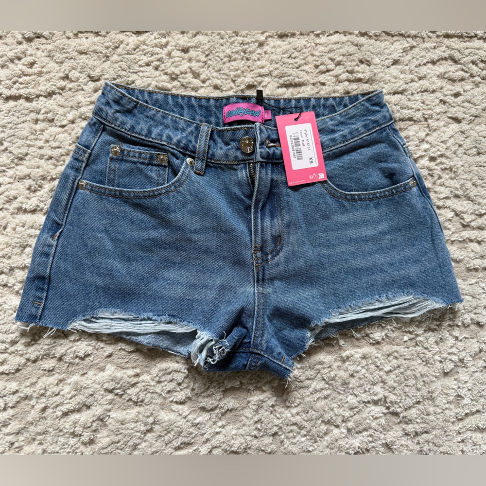 Edikted Fern Denim Mid Rise Shorts- size XS NWT
